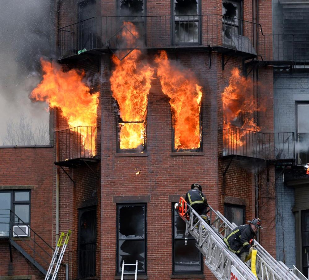 Оценка рисков и разработка мер по предотвращению пожаров в промышленных помещениях:
